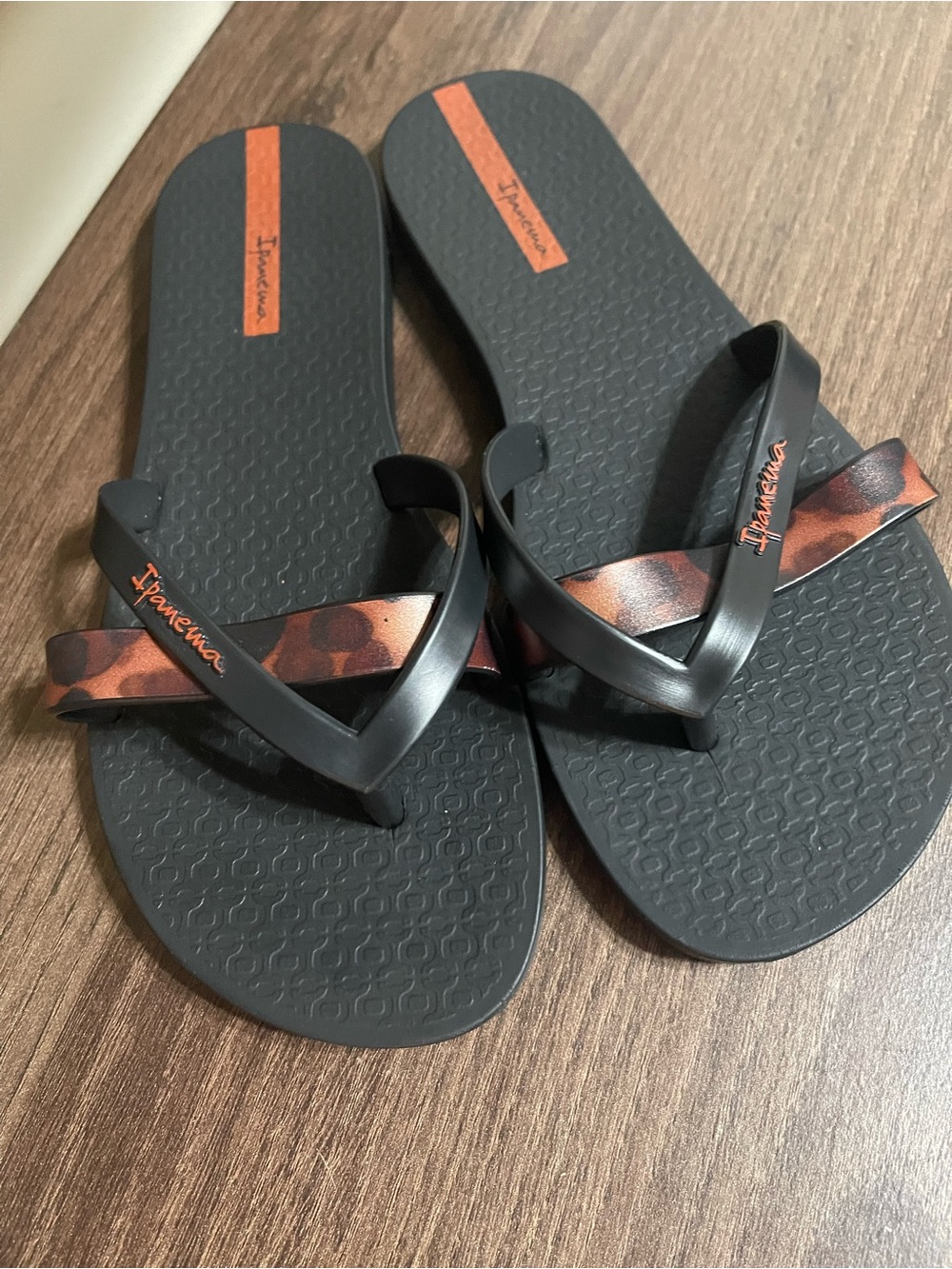 Ipanema Black Sandals with Brown Leopard-Print Straps